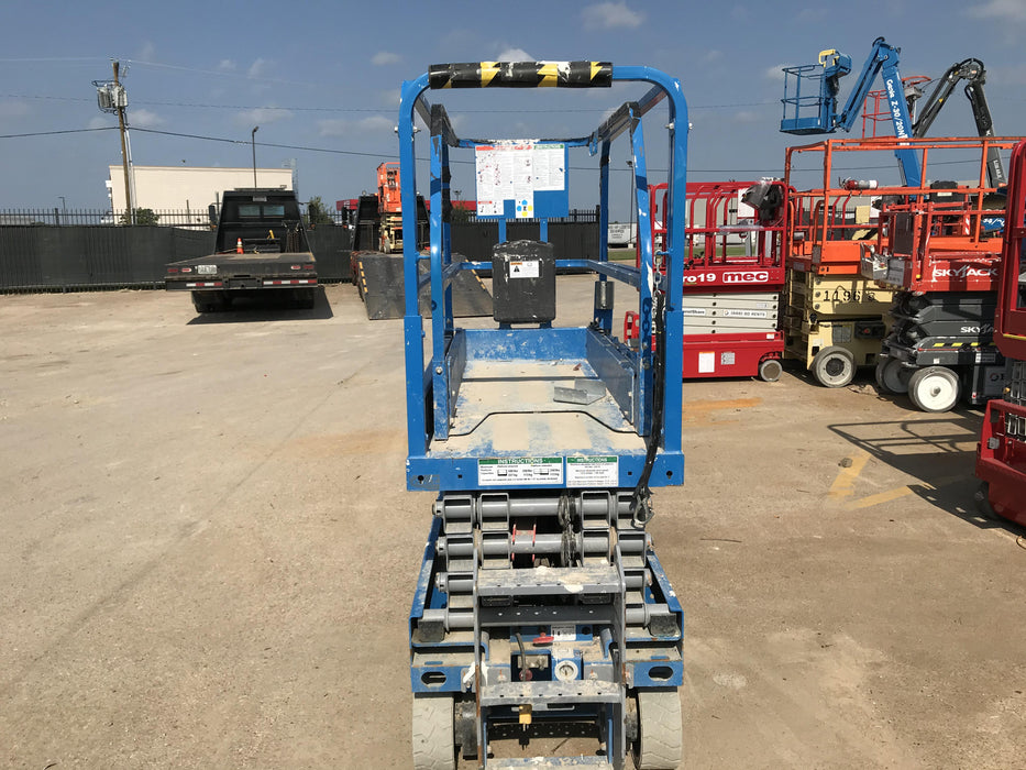 2019 Genie GS-1930 Fixed Rails with Chain Entry