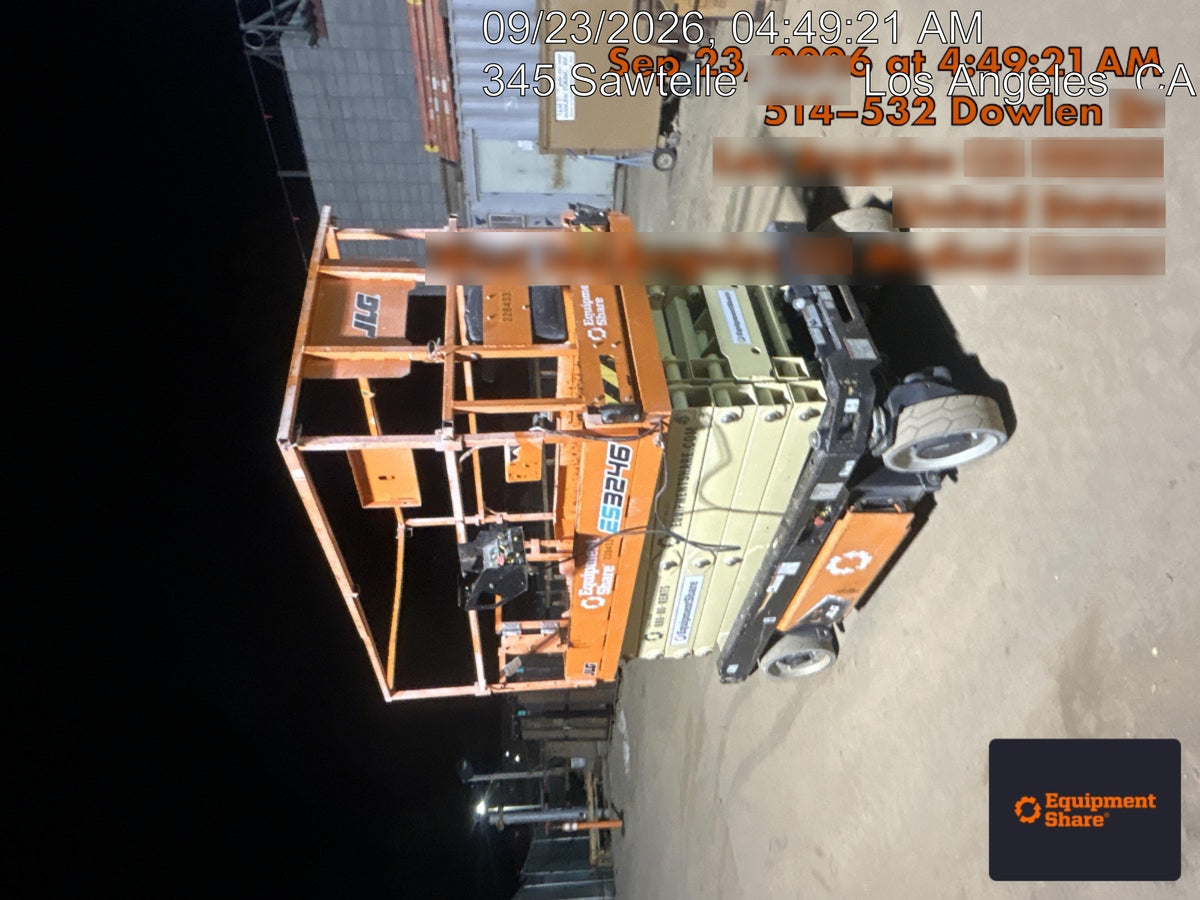 2022 JLG ES3246