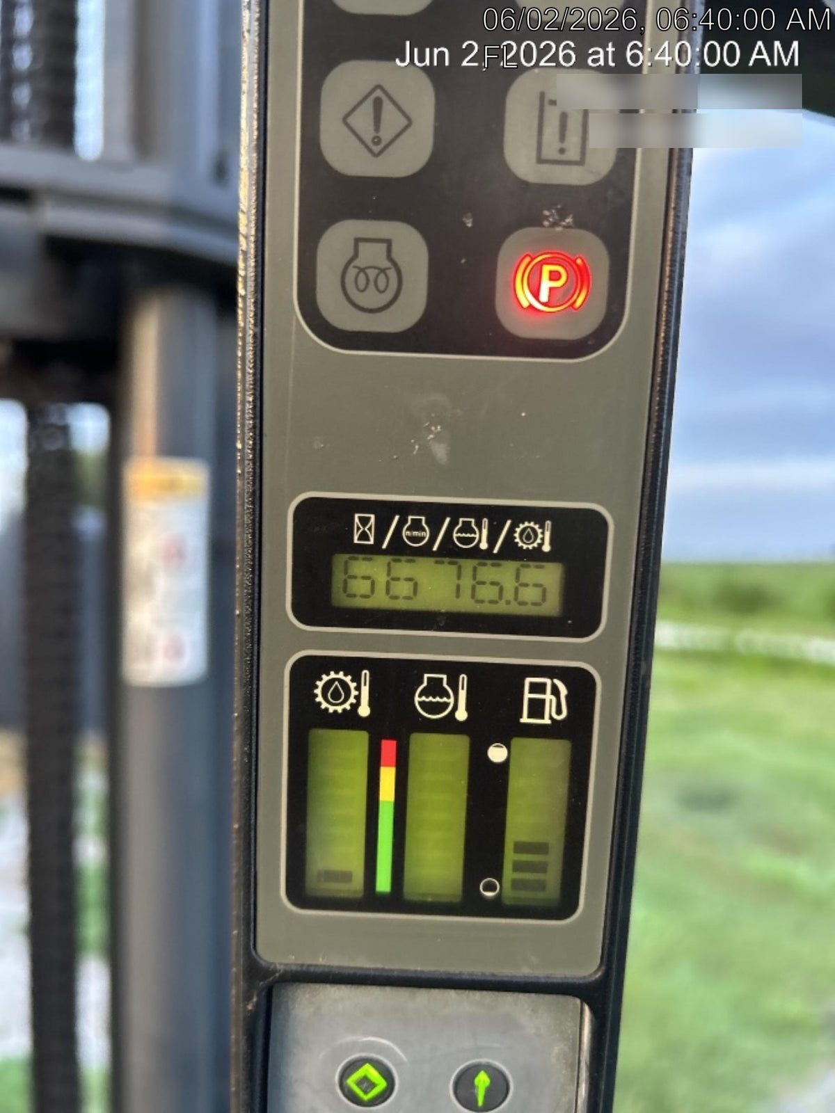2018 CASE 586H