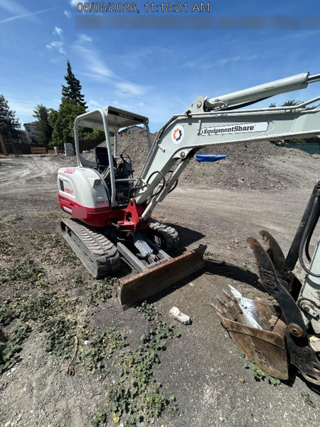 2022 TAKEUCHI TB235-2R