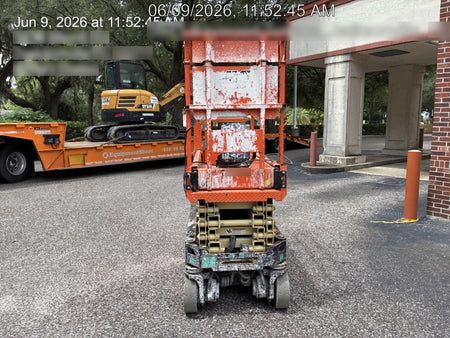 2022 JLG ES1932