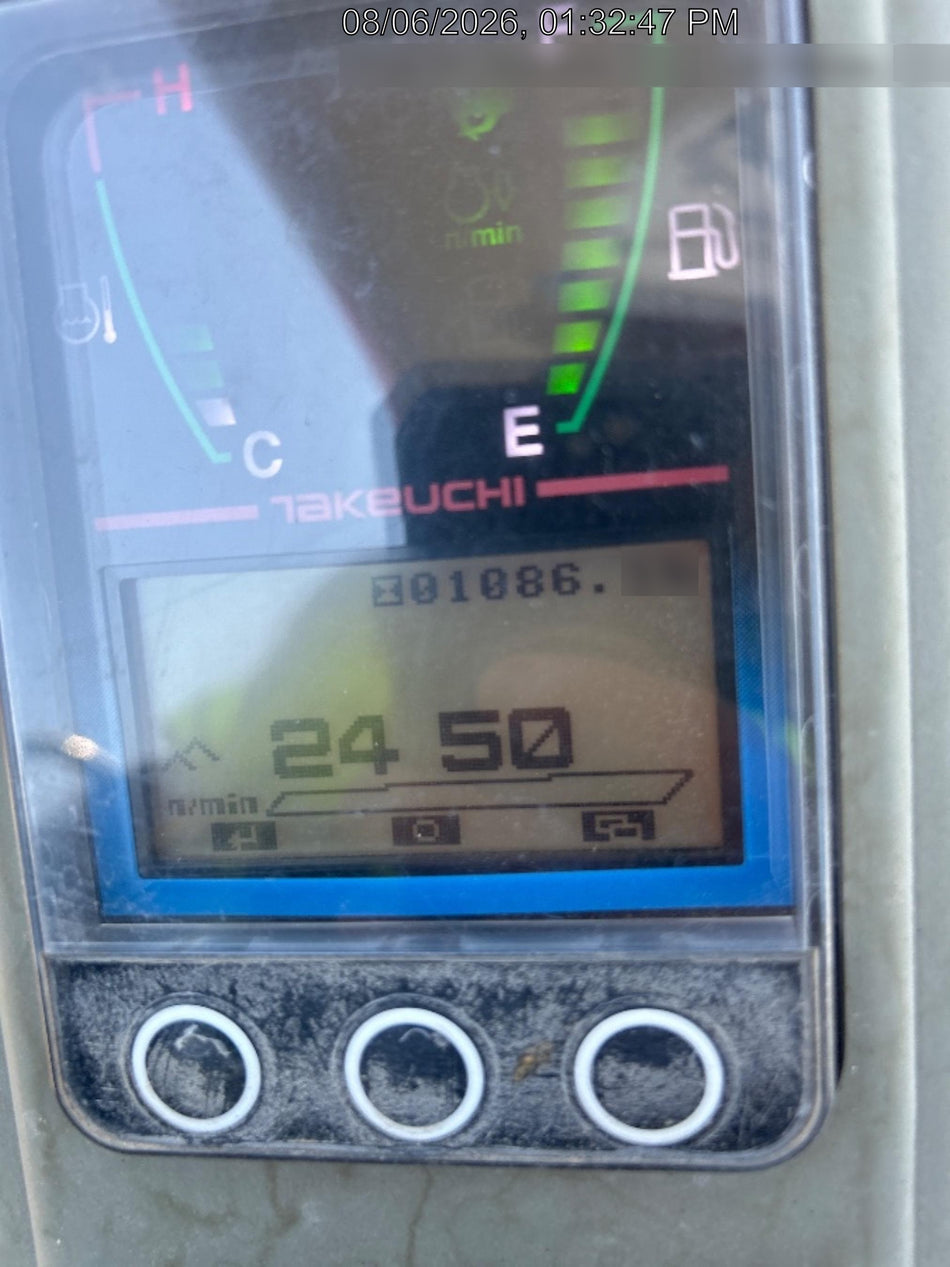 2022 TAKEUCHI TB235-2R