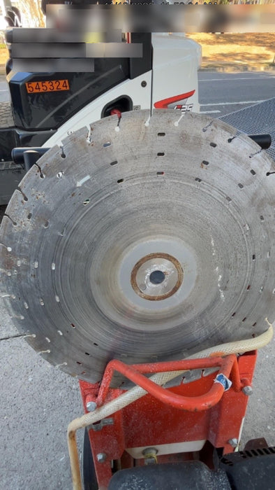 2023 HUSQVARNA FS400