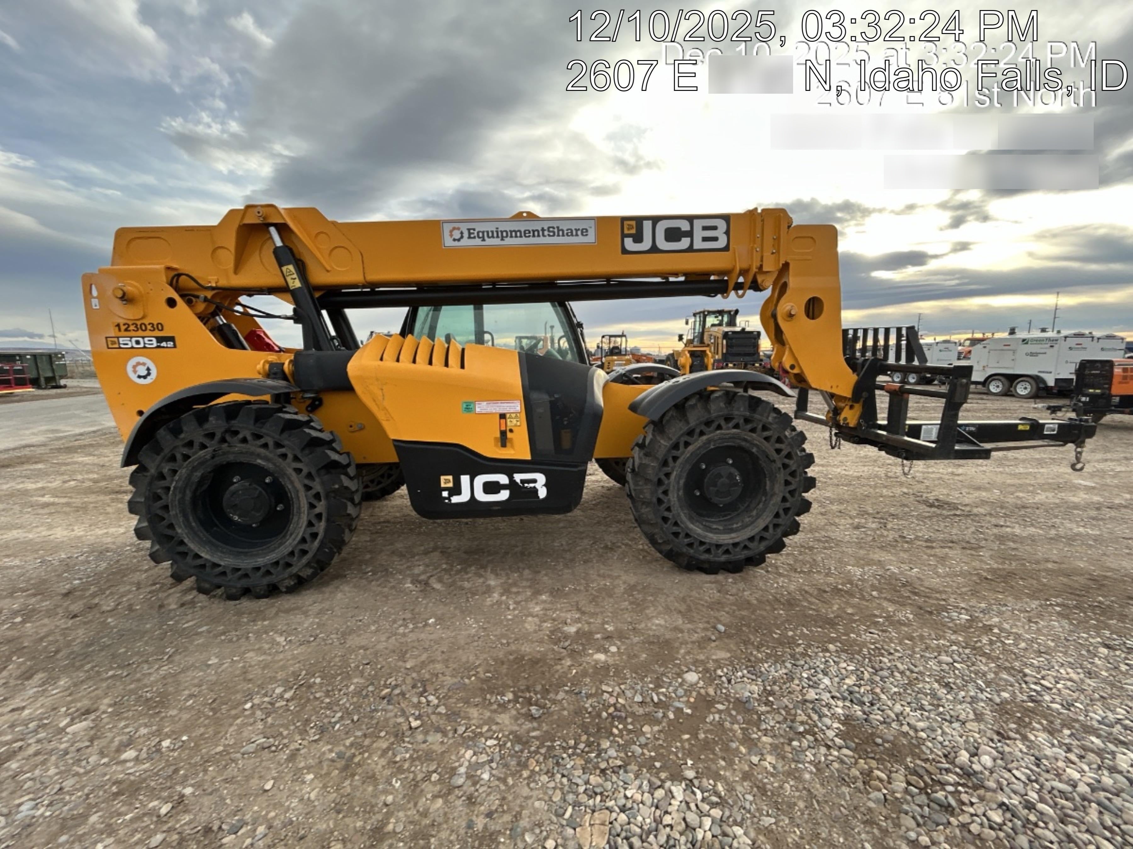 2021 JCB 509-42