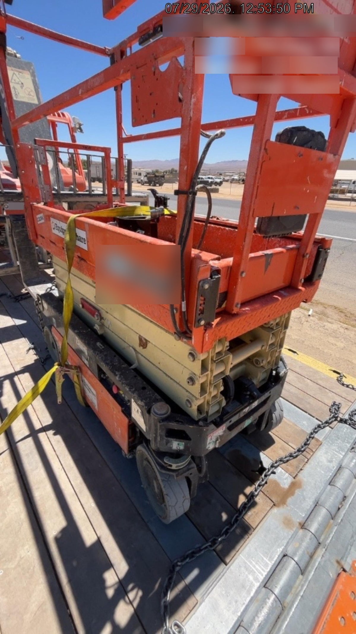 2022 JLG ES1932