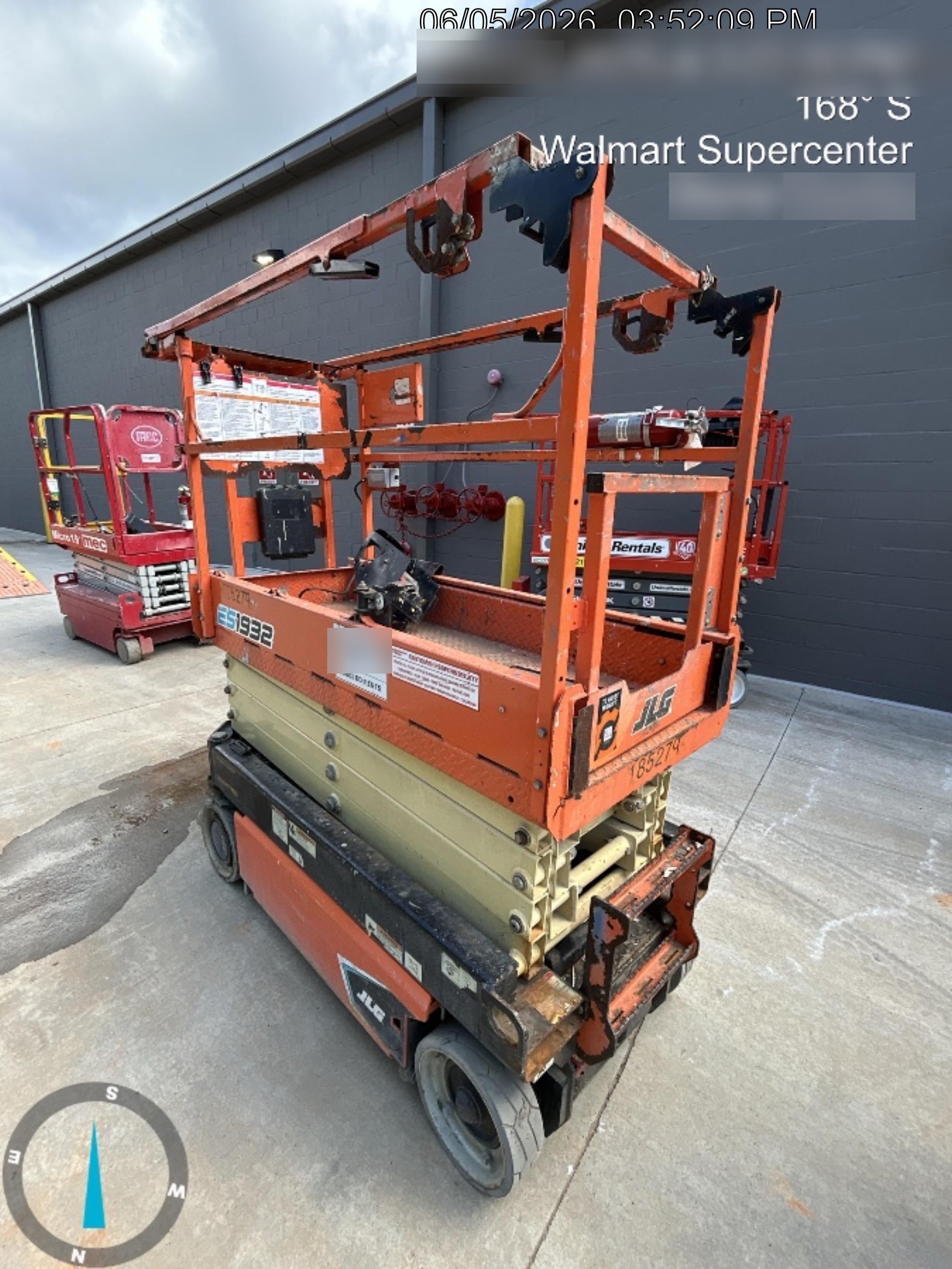 2021 JLG ES1932