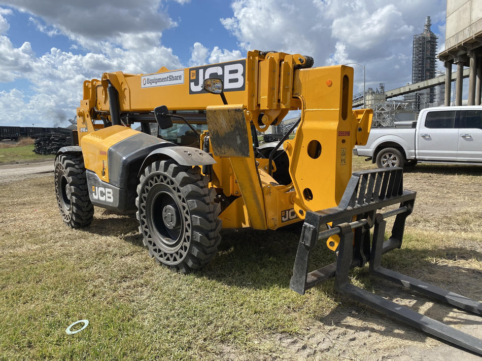 2022 JCB 512-56