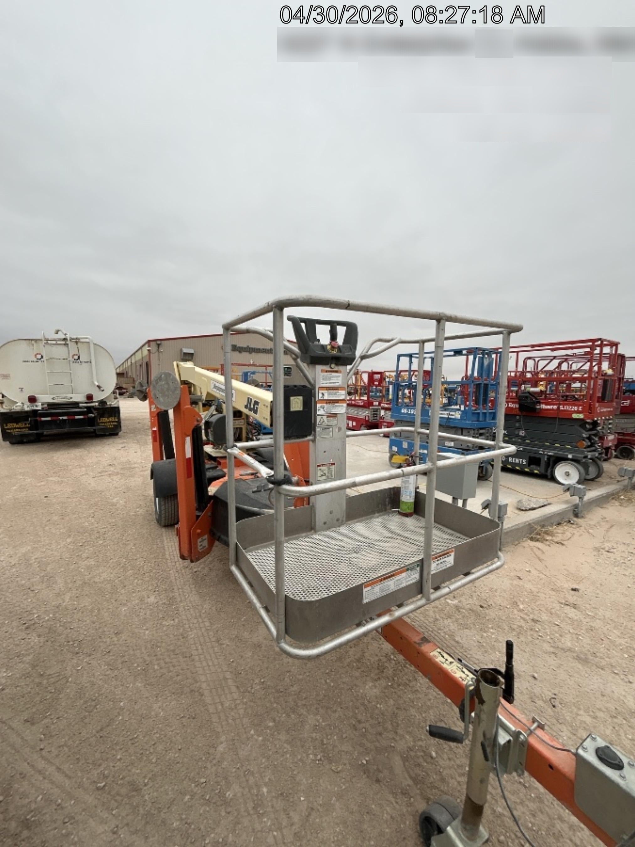 2022 JLG T350
