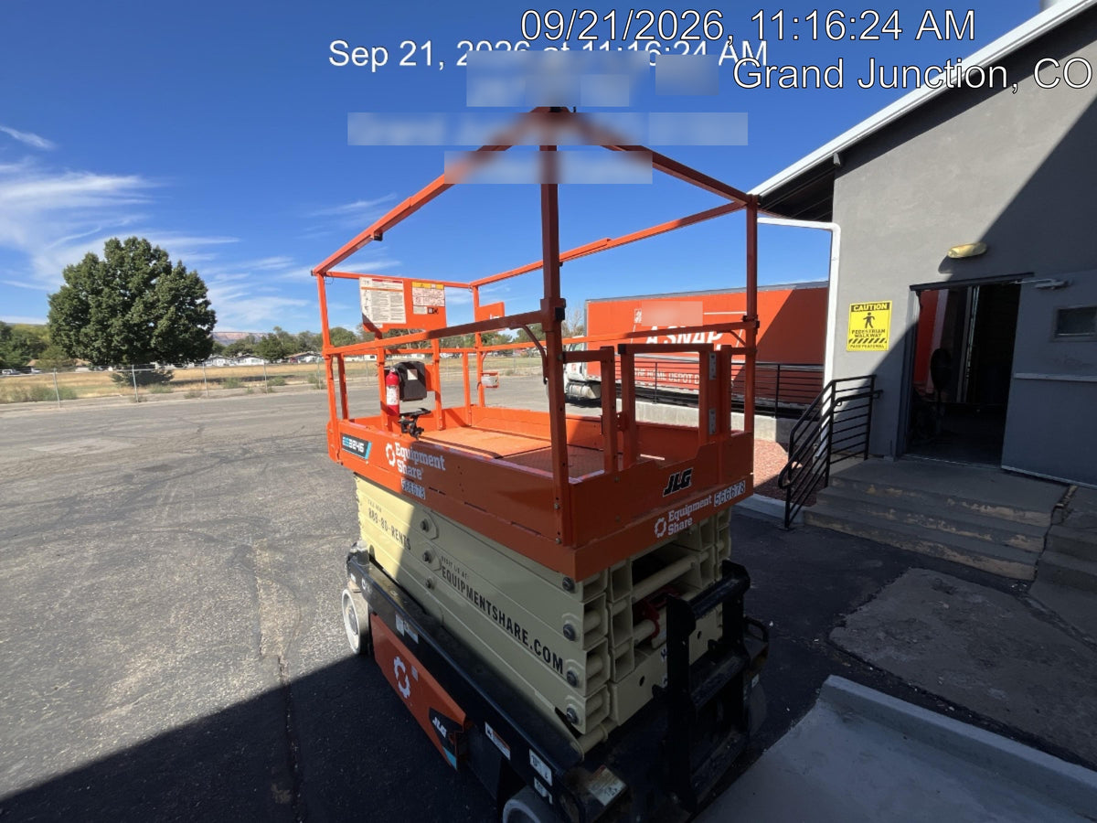 2025 JLG ES3246