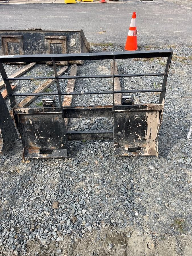 2025 ARROW MATERIAL HANDLING 72" Pallet Forks - Arrow