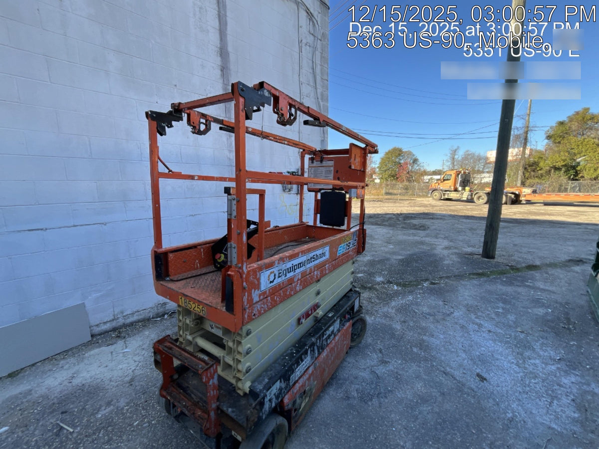 2021 JLG ES1932