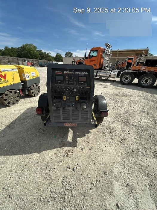 2021 Lincoln Electric Dual Maverick 200/200X Ready Pak 3 (includes trailer, cable rack, fender light kit)