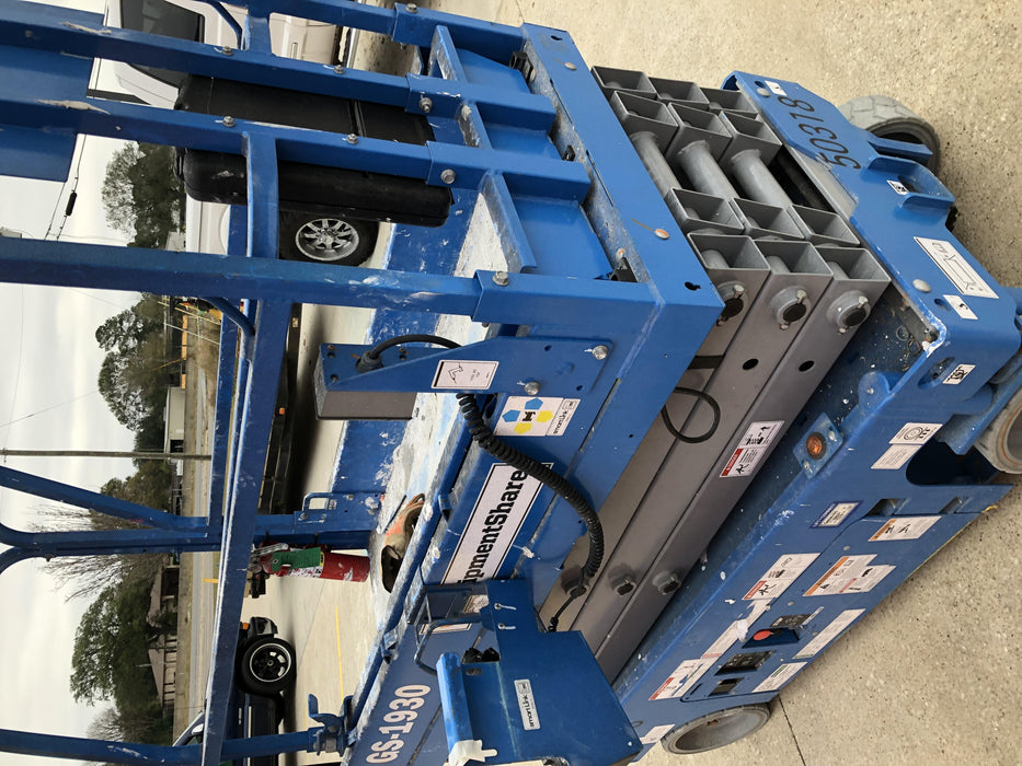 2019 Genie GS-1930 Fixed Rails with Chain Entry