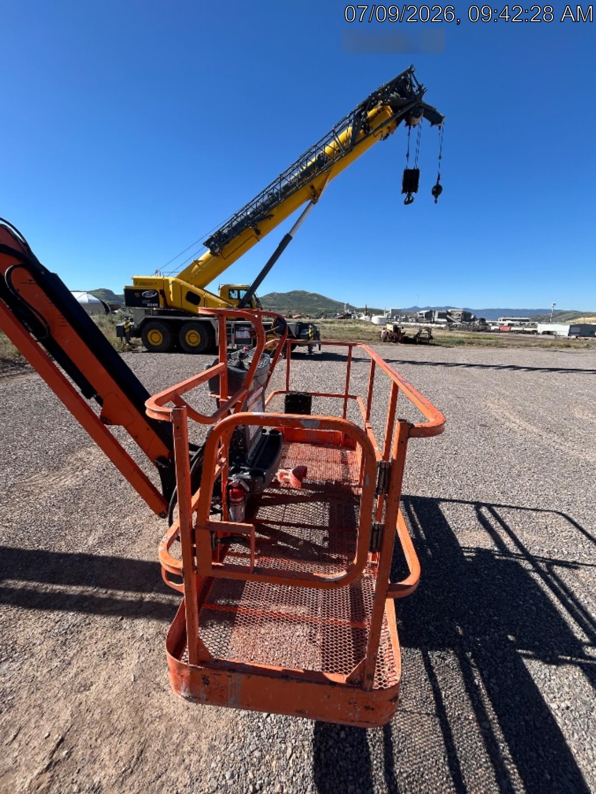 2020 JLG 660SJ