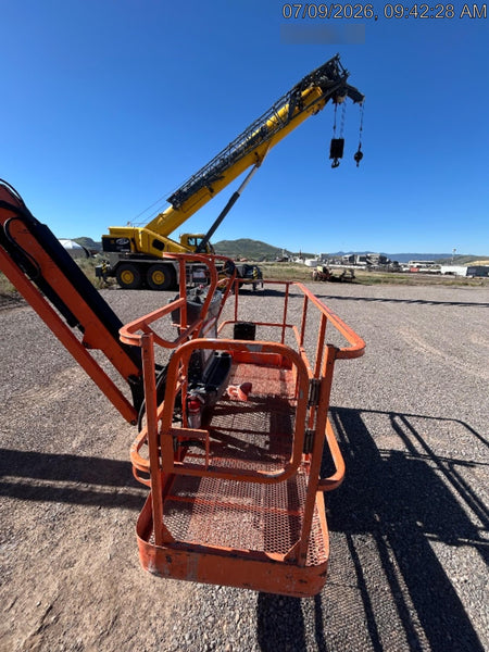 2020 JLG 660SJ