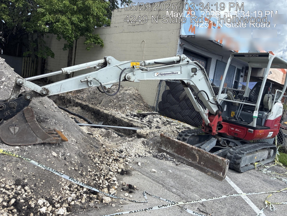 2022 TAKEUCHI TB235-2R