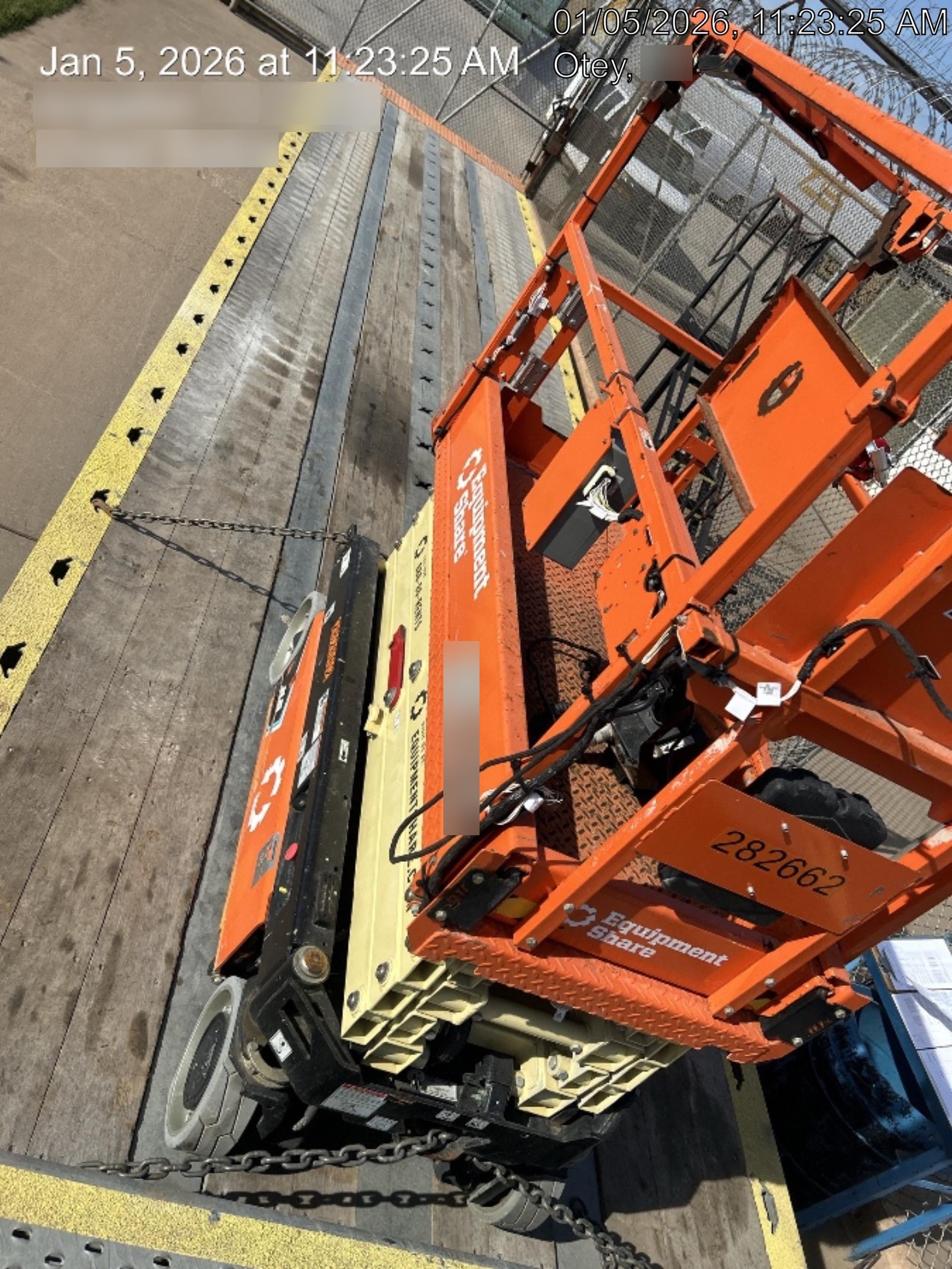 2022 JLG ES1932