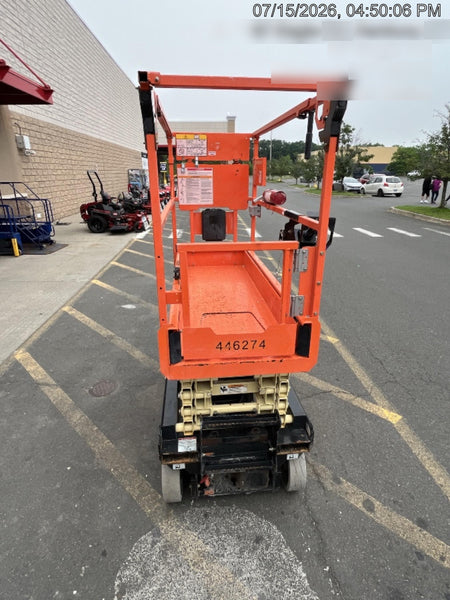 2024 JLG ES1932