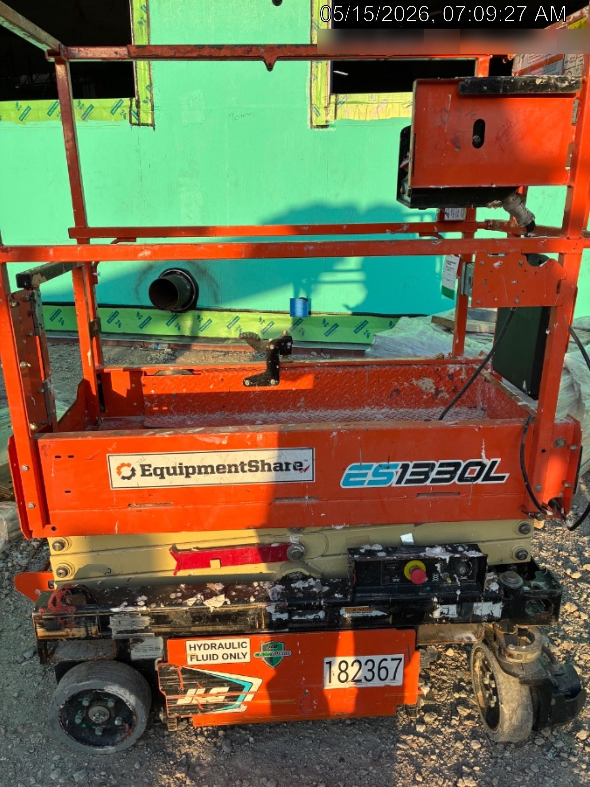 2021 JLG ES1330L
