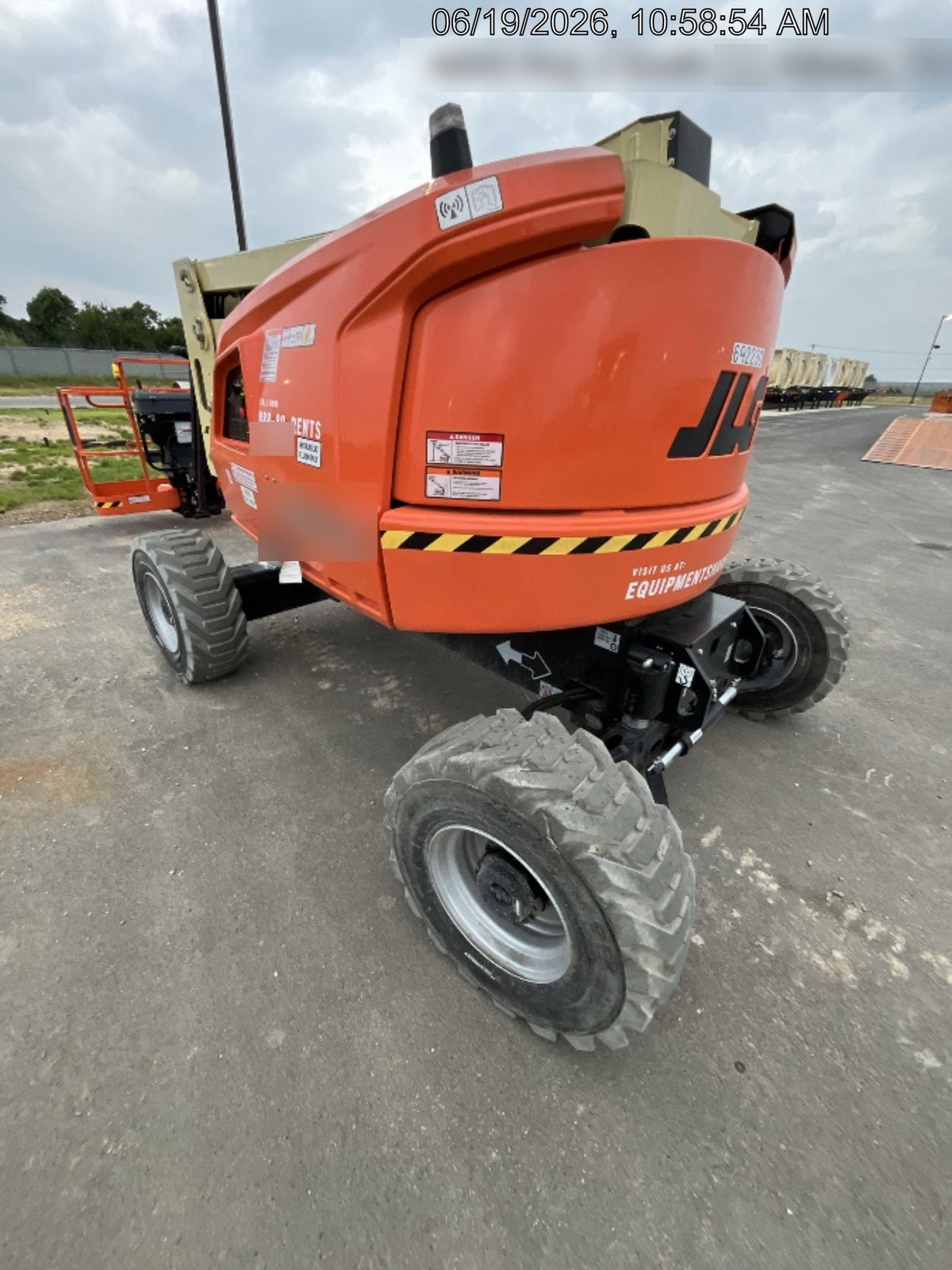 2021 JLG 400S
