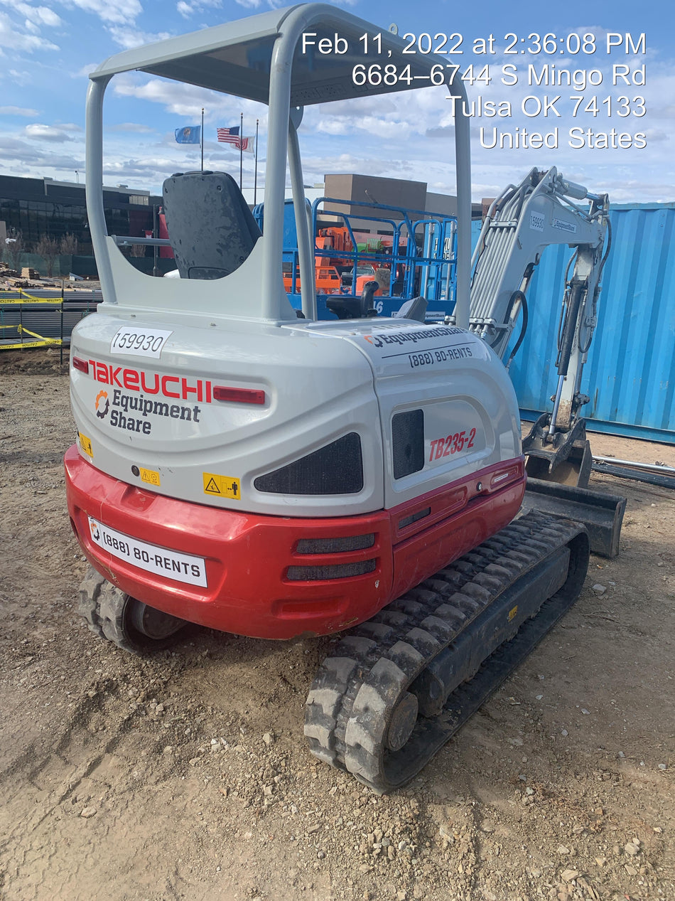 2021 TAKEUCHI TB235-2R