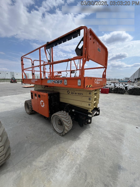 2022 JLG ERT4069