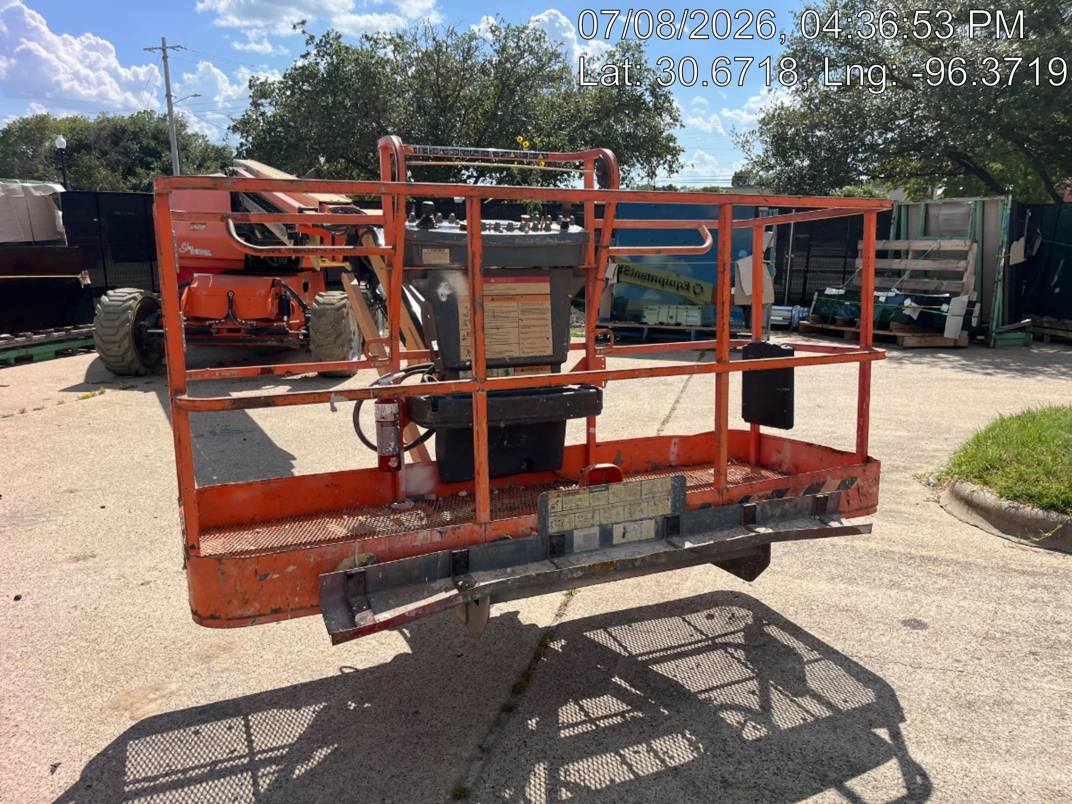 2022 JLG 660SJ
