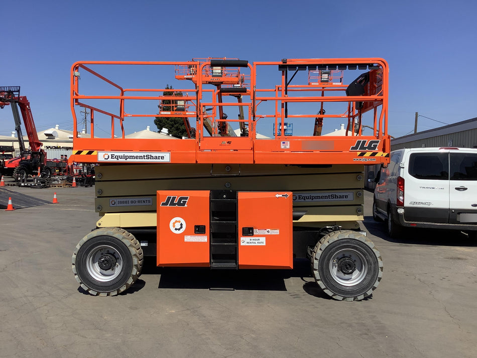 2021 JLG 430LRT