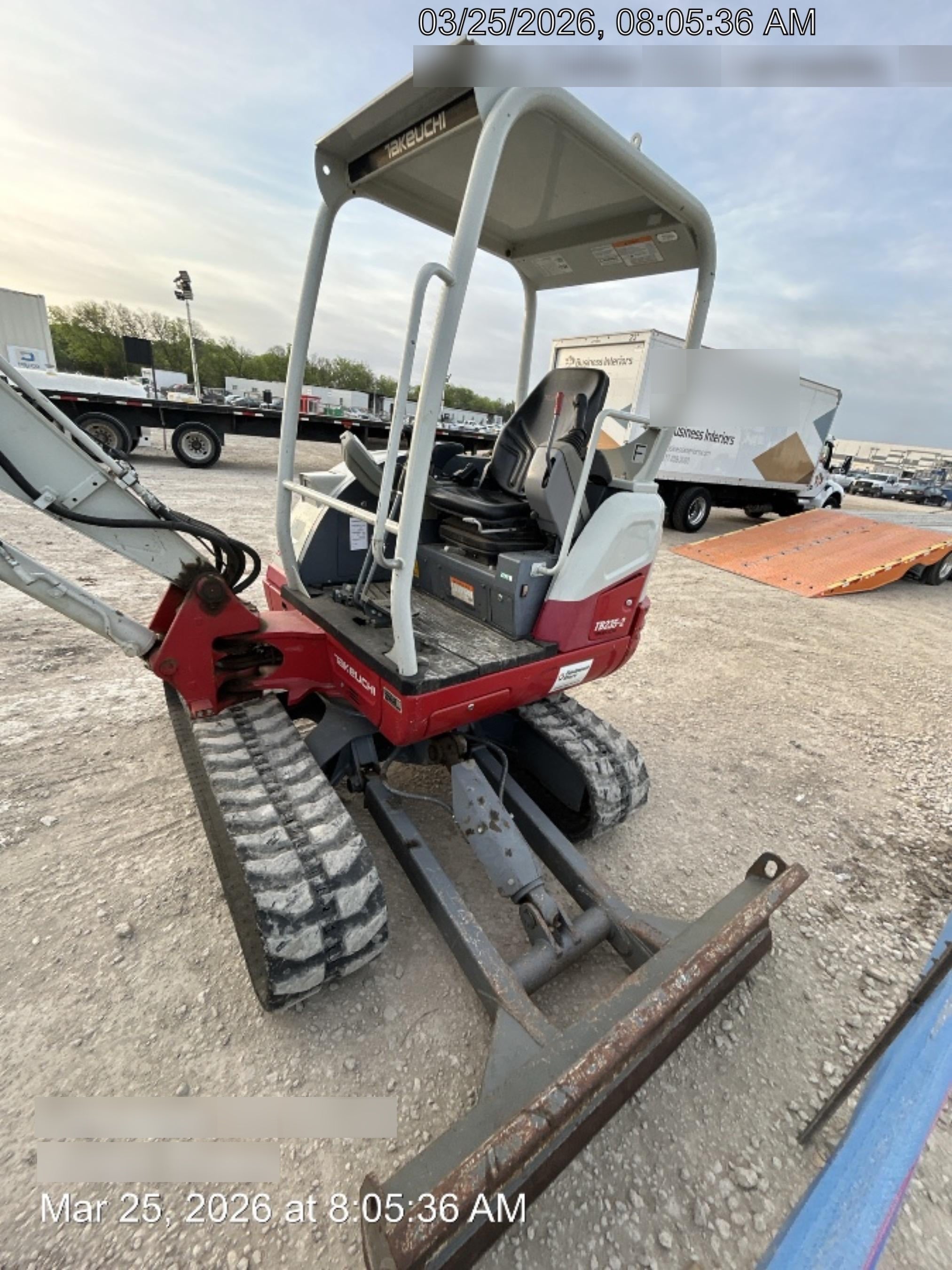 2022 TAKEUCHI TB235-2R
