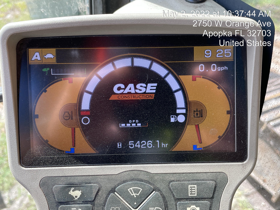 2015 Case CX210C CAB A/C, 9'-8" ARM, STEEL TRACKS, AUX HYD, THUMB