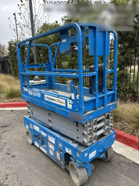 2020 Genie GS-1930 Solid Non Marking Tires, Beacon, Folding rails with half height swing gate