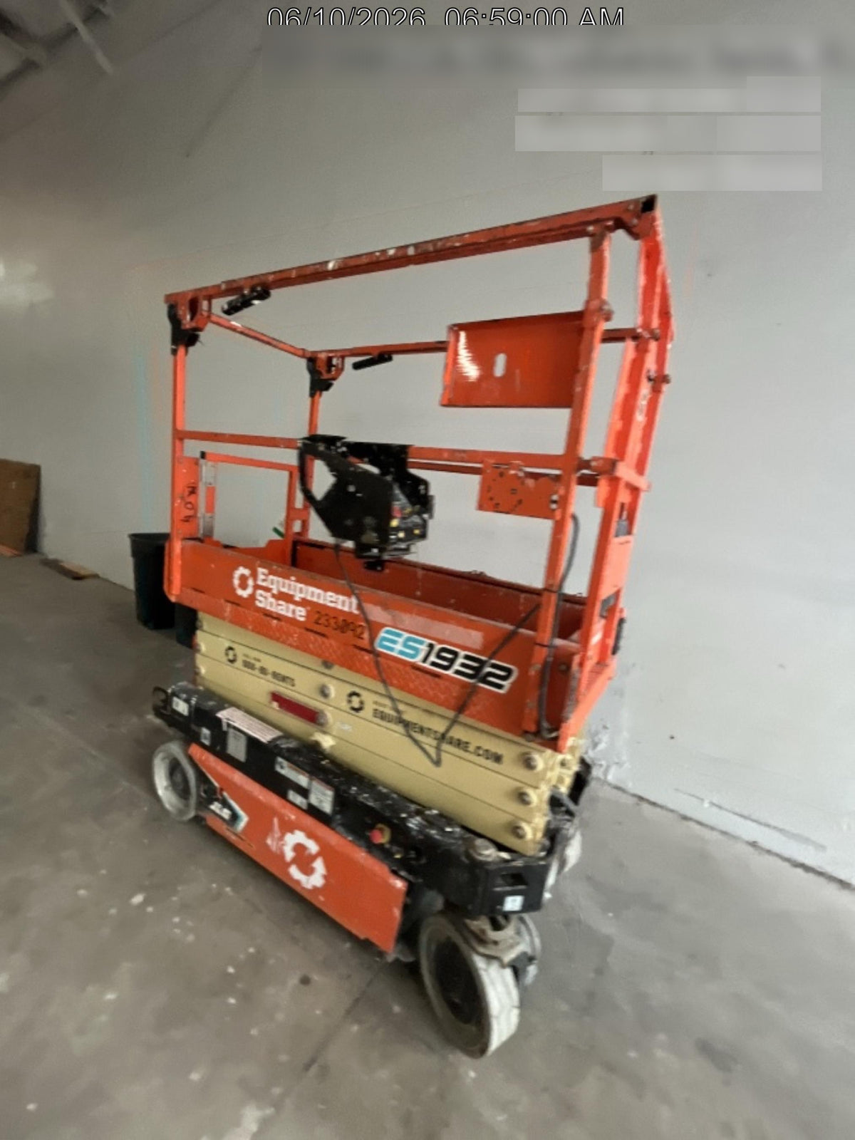 2022 JLG ES1932