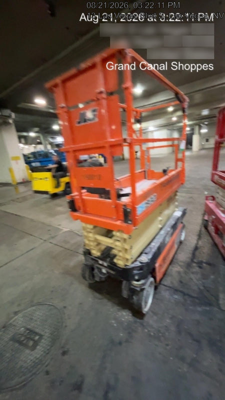 2021 JLG ES1932