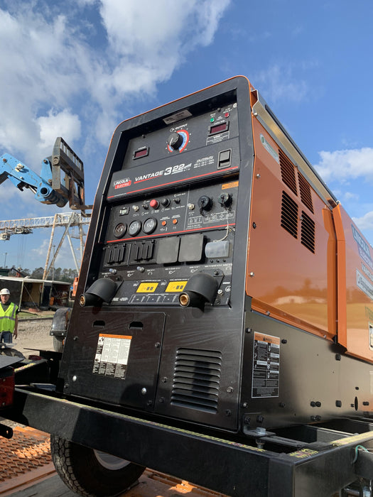 2021 Lincoln Electric Vantage 322 Vantage 322 Ready Pak 3 w/ Decals, ORANGE (includes trailer, cable rack, fender light kit) NO Telematics