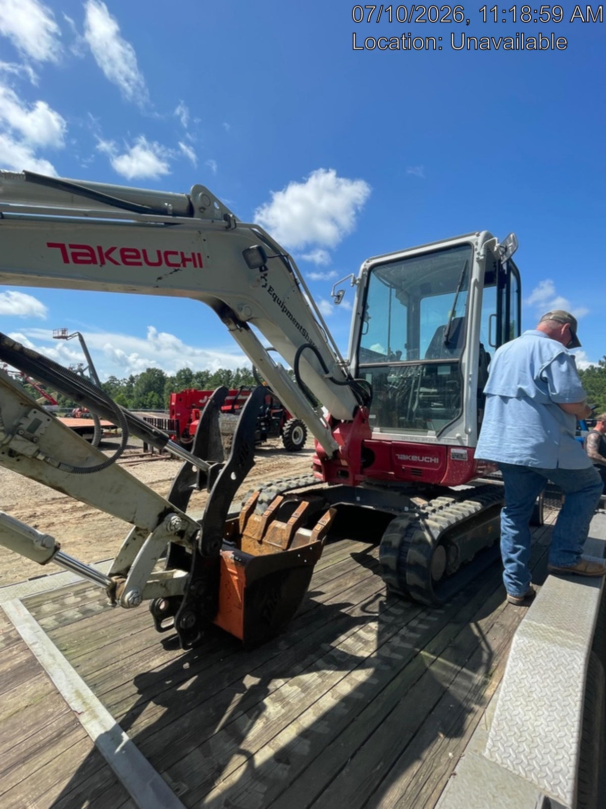 2025 TAKEUCHI TB235-2CR