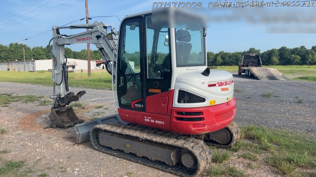 2025 TAKEUCHI TB250-2CR
