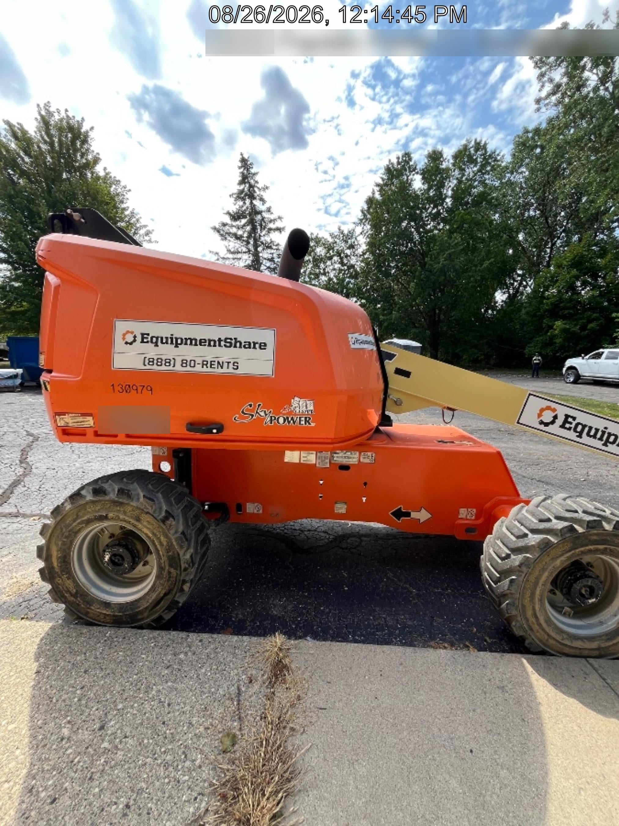 2021 JLG 400S