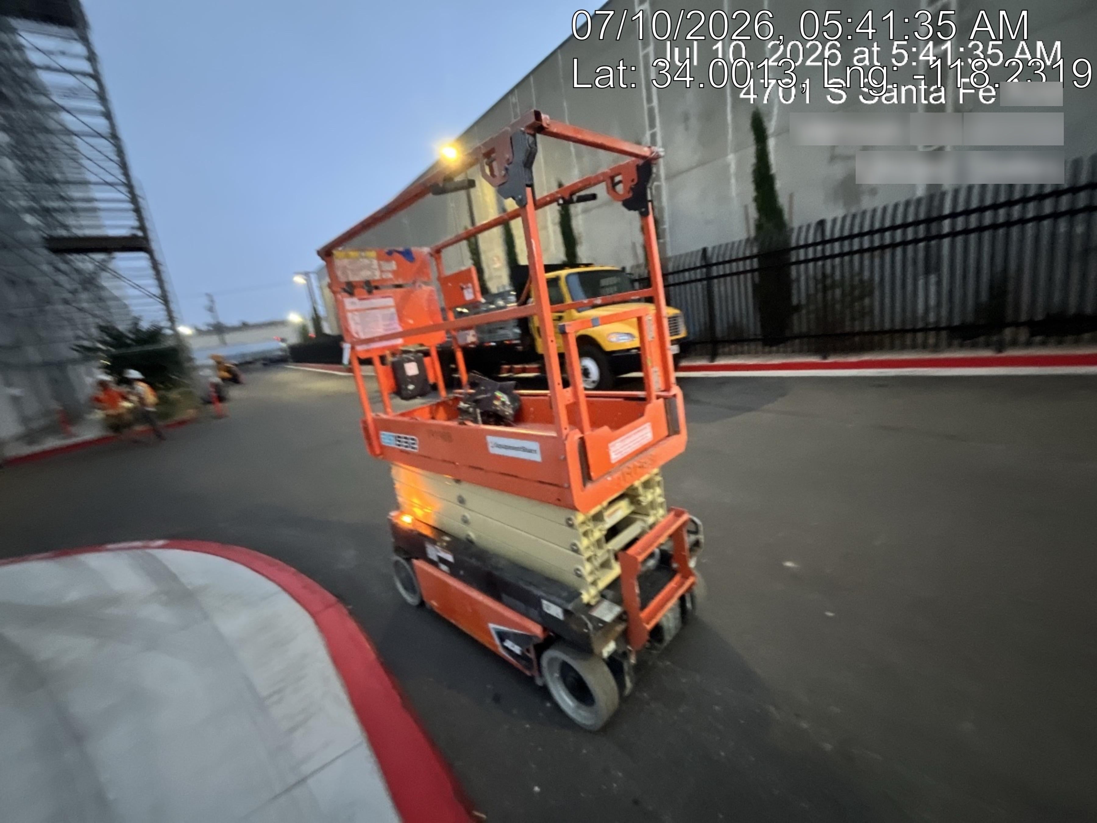2021 JLG ES1932