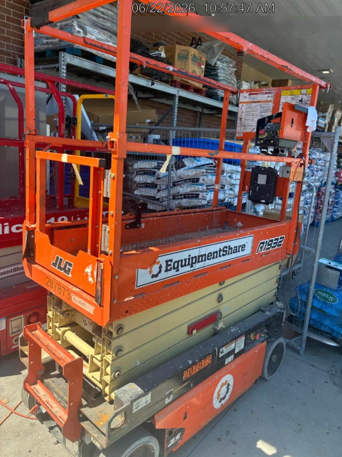 2022 JLG R1932