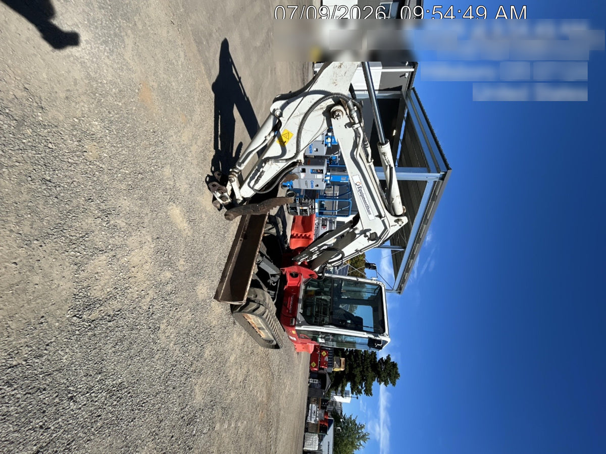 2023 TAKEUCHI TB250-2CR