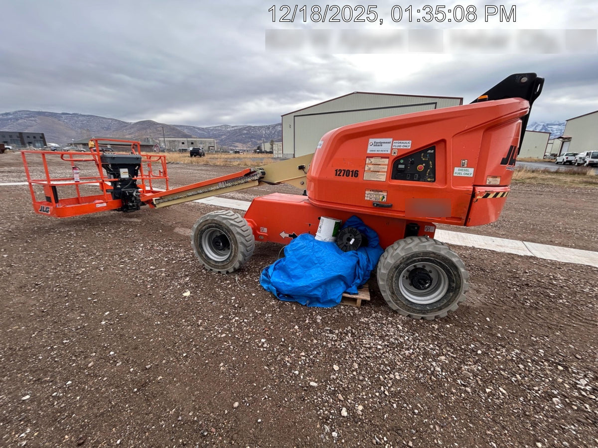 2021 JLG 400S