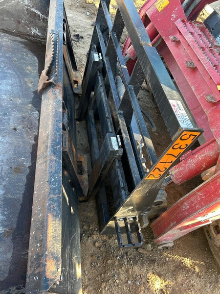 2025 ARROW MATERIAL HANDLING 24" Pallet Fork Frame