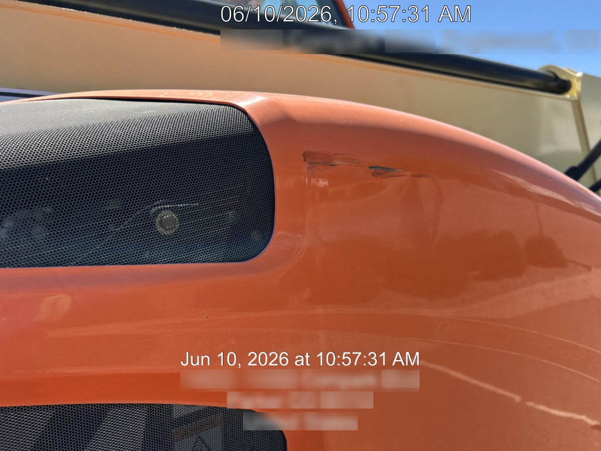 2022 JLG 1075