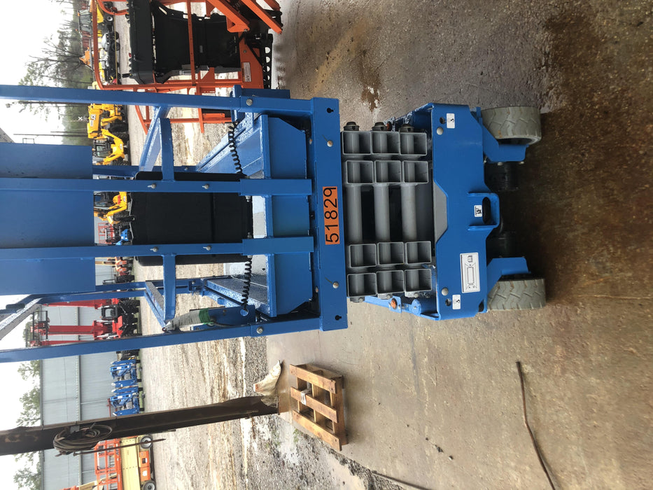 2019 Genie GS-1930 Fixed Rails with Chain Entry