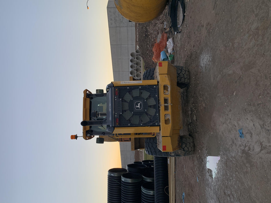2019 John Deere 624L 4yd Wheel Loader, Cab/Heat/Air, 3 Function Hydraulics, JRB Hydraulic QC, QC 4yd bucket w/smooth cutting edge, QC Carriage, 72" Fork Tines, 5yr/5,000hr Powertrain and Hydraulics extended warranty