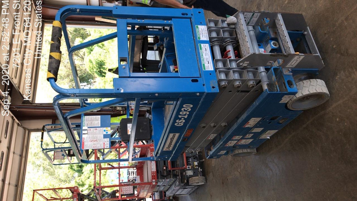 2020 Genie GS-1930 Solid Non Marking Tires, Beacon, Folding rails with half height swing gate