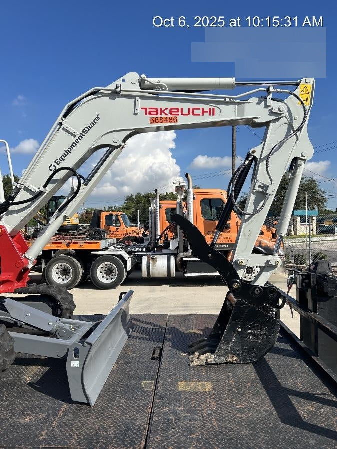 2025 TAKEUCHI 18" HD Bucket - Takeuchi