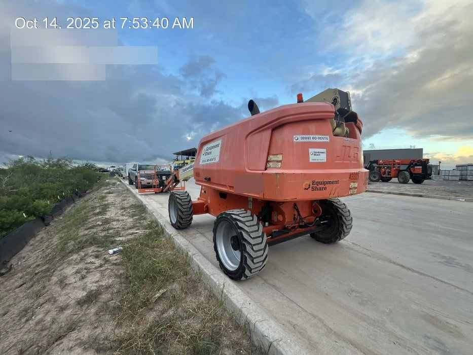 2019 JLG 660SJ