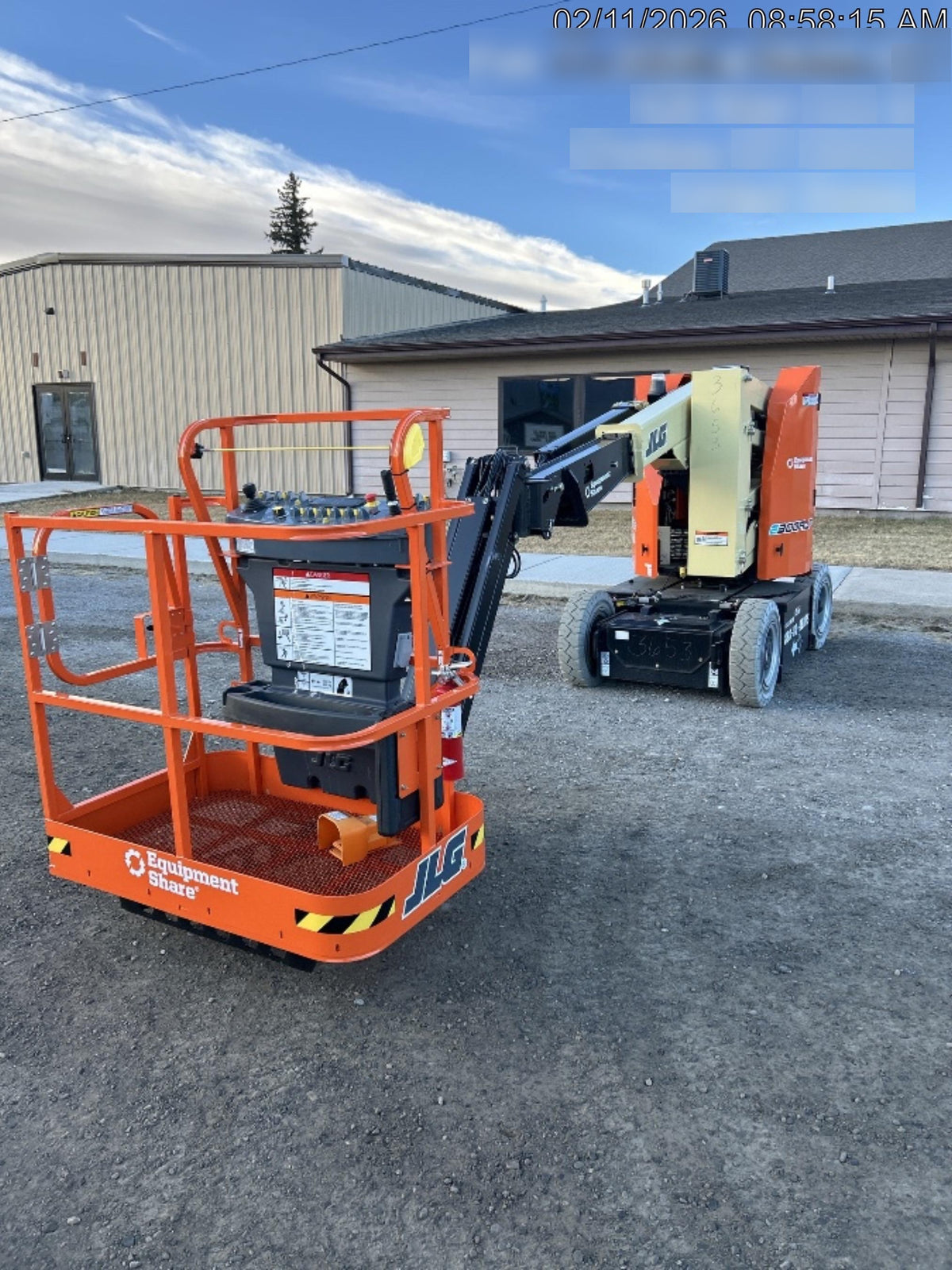 2025 JLG E300AJP