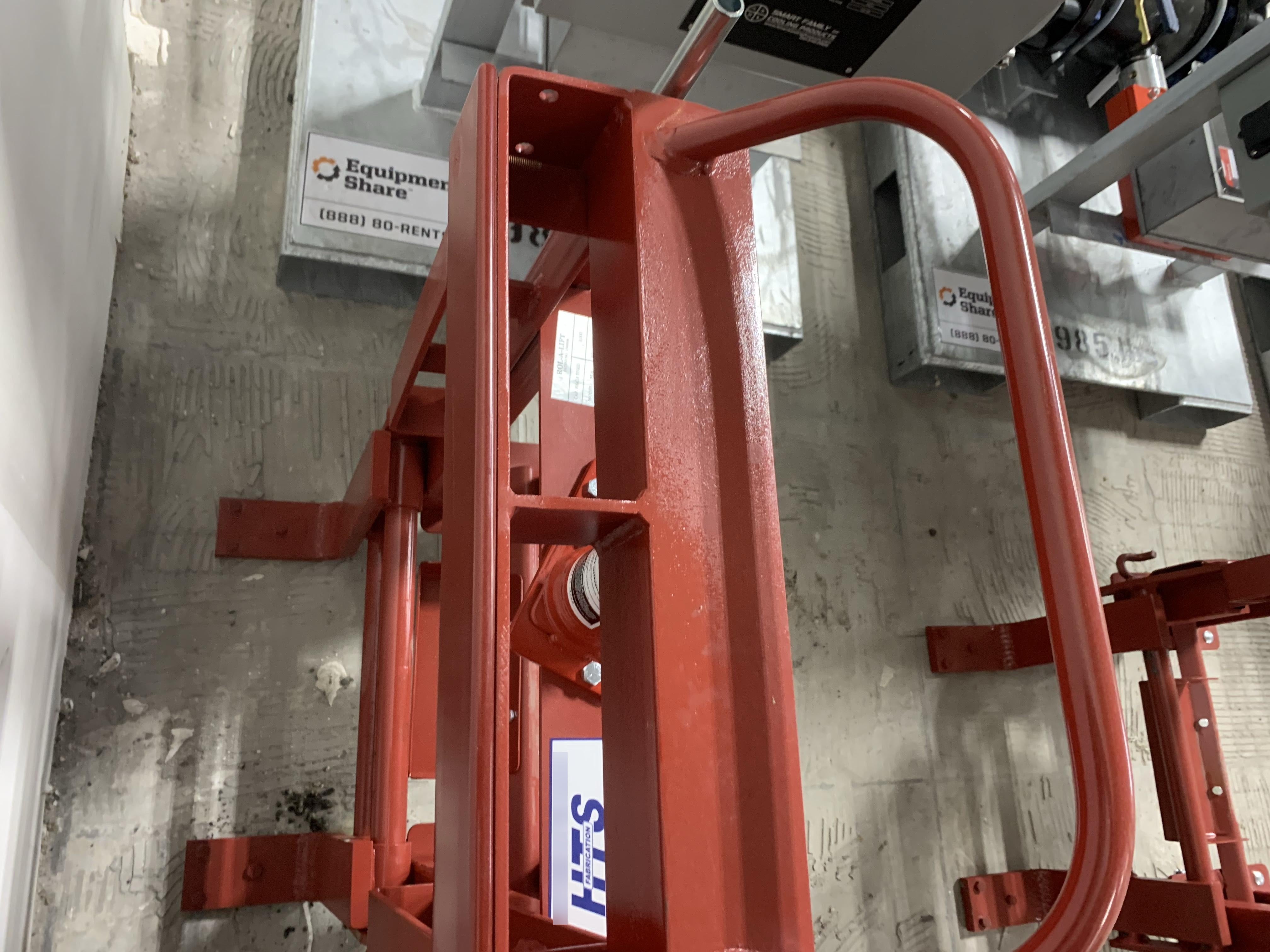 2022 ROL-A-LIFT M-6